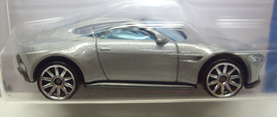 画像: 【"007 SPECTRE" ASTON MARTIN DB10】 SILVER/10SP (NEW CAST)