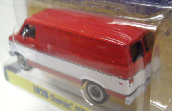 画像: GREENLIGHT COUNTRY ROADS S14 【1976 CHEVROLET G20】 RED-WHITE/RR