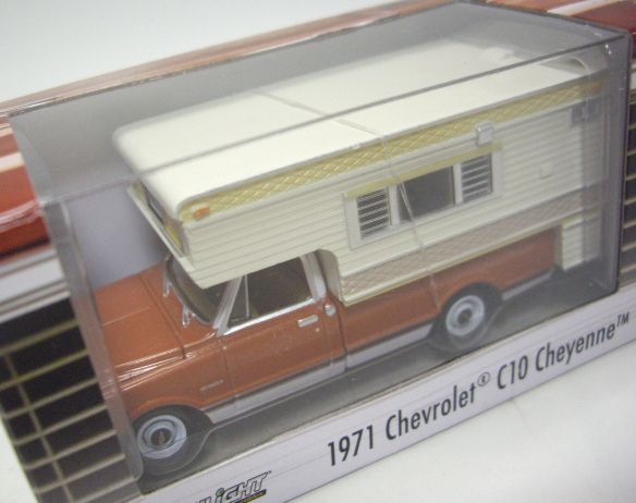 画像: 2016 GREENLIGHT HOBBY EXCLUSIVE 【1968 CHEVROLET C10 CHEYENNE WITHE LARGE CAMPER】 LT.BROWN/RR