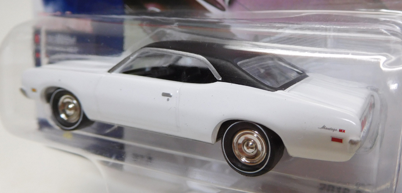 画像: 2016 JOHNNY LIGHTNING - MUSCLE CARS USA S2 【1977 MERCURY MONTEGO】 WHITE/RR (1836個限定）