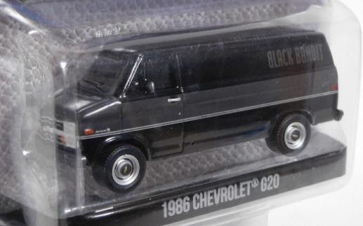 画像: 2017 GREENLIGHT BLACK BANDIT SERIES16 【1986 CHEVROLET G20】 BLACK/RR