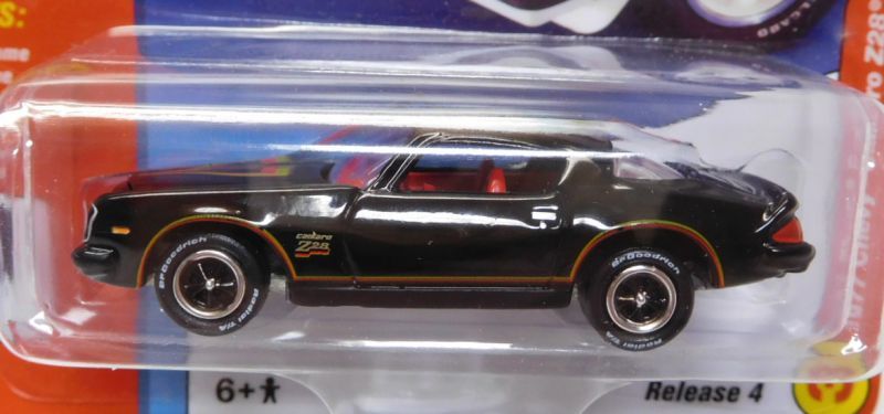 画像: 2017 JOHNNY LIGHTNING - CLASSIC GOLD COLLECTION R4B 【1977 CHEVY CAMARO Z28】 BLACK/RR