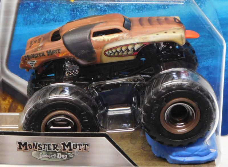 画像: 2018 MONSTER JAM includes RE-CRUSHABLE CAR! 【MONSTER MUTT JUNKYARD DOG】 FLAT BROWN (MJ DOG POUND)