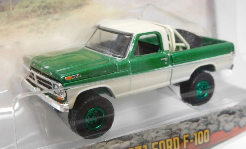 画像: 2019 GREENLIGHT ALL-TERRAIN S7 【1971 FORD F-100】 GREEN-BEIGE/RR (GREEN MACHINE)