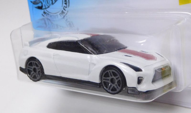 画像: 【'17 NISSAN GT-R (R35) 2020 MODEL 50 ANNIVERSARY VERSION】 WHITE/PR5