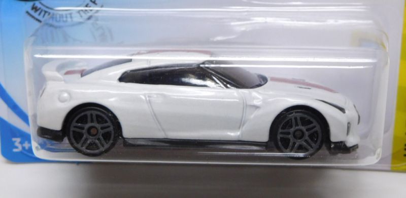 画像: 【'17 NISSAN GT-R (R35) 2020 MODEL 50 ANNIVERSARY VERSION】 WHITE/PR5