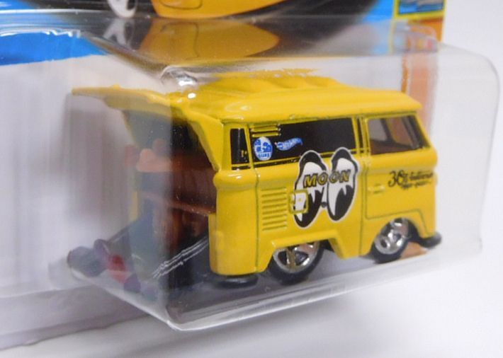 画像: 【KOOL KOMBI】YELLOW/5SP (MOONEYES)