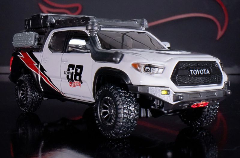 画像: 2024 RLC EXCLUSIVE "ELITE 64 MOD SHOP" 【'17 TOYOTA TACOMA (パーツ換装タイプ)】WHITE/RR