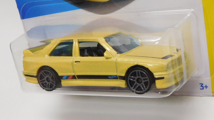 画像: 【'92 BMW M3】LT.YELLOW/PR5