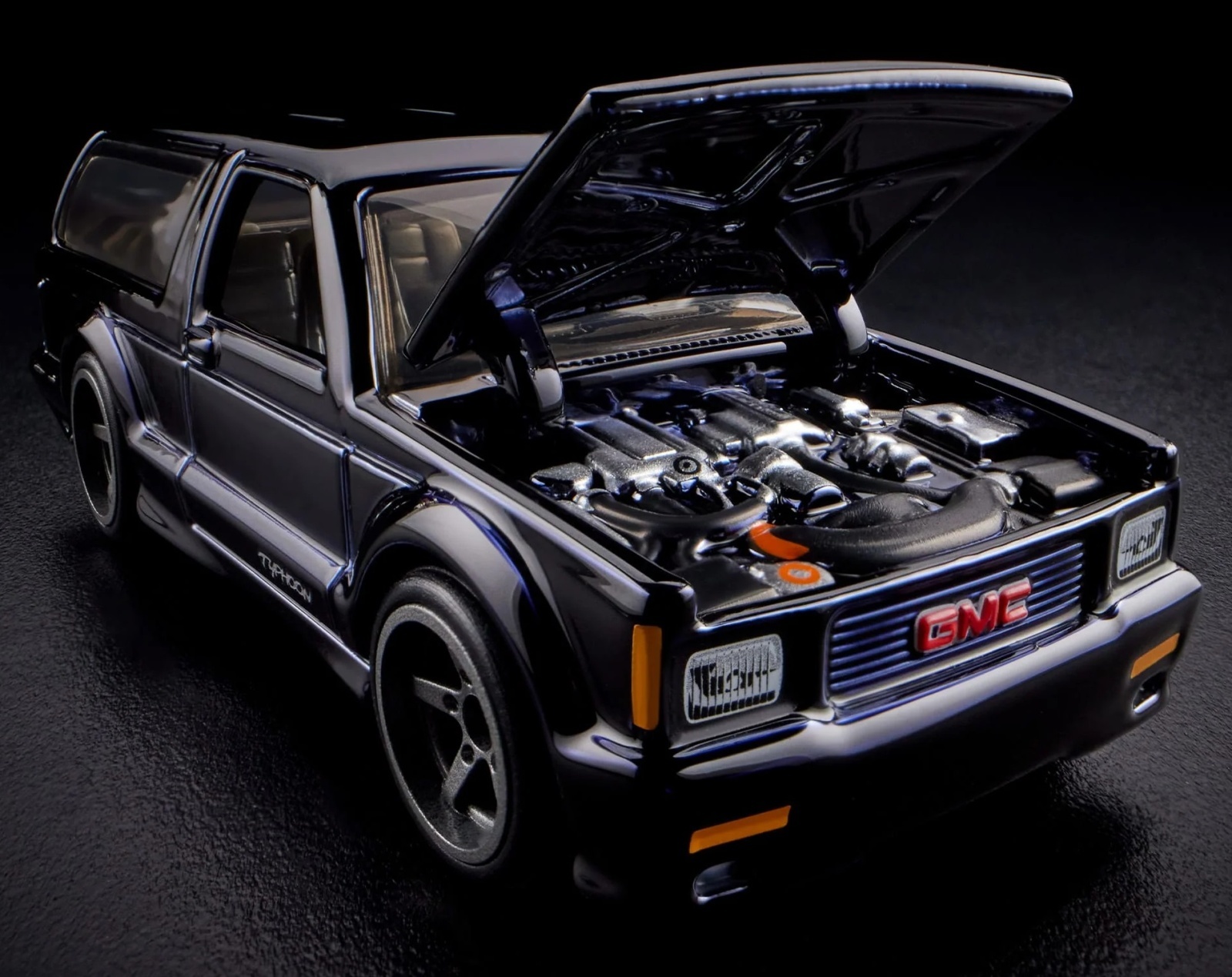 画像: 2024 RLC EXCLUSIVE【1992 GMC TYPHOON （フード開閉タイプ)】SPEC.BLACK/RR（予約不可）