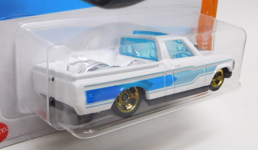 画像: 【CUSTOM '72 CHEVY LUV (ISUZU KB FASTER PICKUPのOEM）】WHITE/RSW