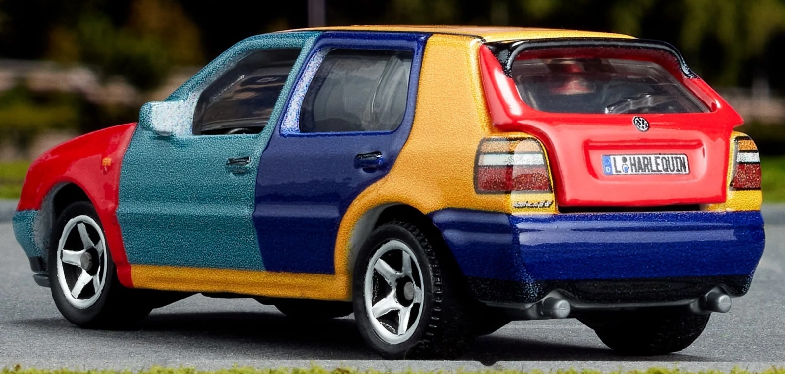 画像: 2024 MATTEL CREATIONS EXCLUSIVE 【1995 VOLKSWAGEN GOLF MK3 (トランク開閉）】YELLOW-RED-GREEN-BLUE/RR (予約不可）