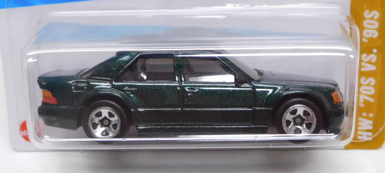 画像: 【MERCEDES-BENZ 500 E】DK.GREEN