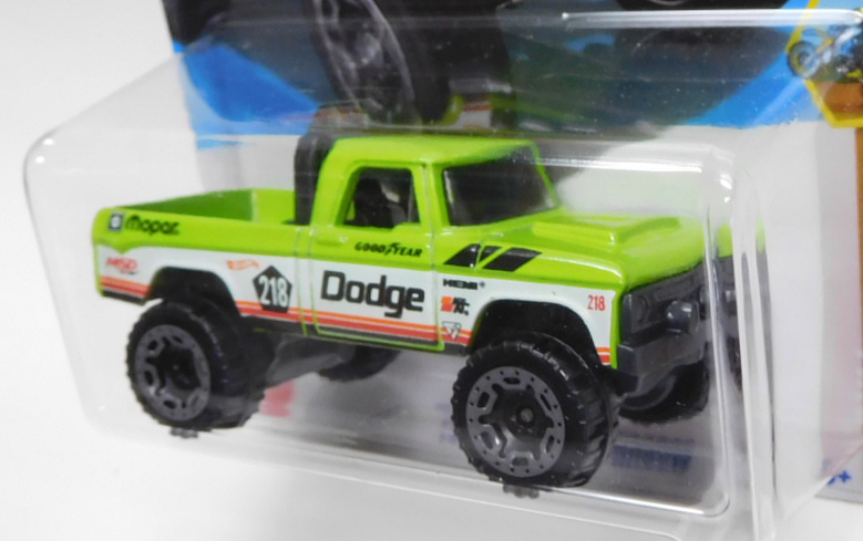 画像: 【'70 DODGE POWER WAGON】LT.GREEN