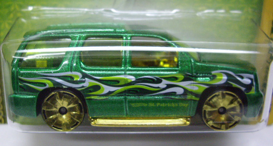 画像: 2010 WALMART EXCLUSIVE CLOVER CARS 【'07 CADILLAC ESCALADE】　GREEN/BZ