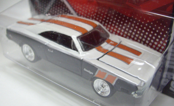 画像: 2011 GARAGE 【'69 DODGE CHARGER】　WHITE-BLACK/RR