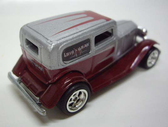 画像: LOOSE - LARRY'S GARAGE 21CAR SET 【'32 FORD SEDAN DELIVERY】　SILVER-RED/RR (CHASE)