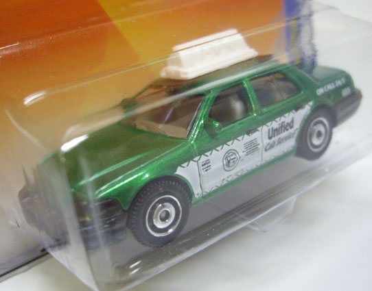 画像: 2010 【'06 FORD CROWN VICTORIA】 GREEN