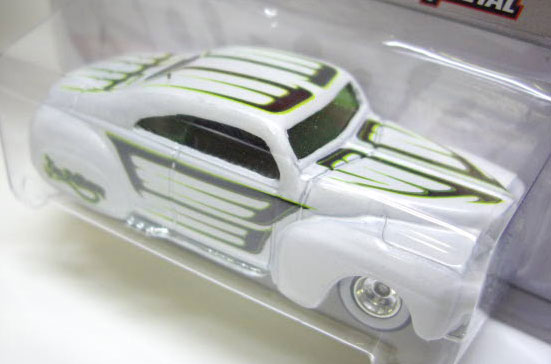 画像: 2010 WAYNE'S GARAGE 【TAIL DRAGGER】　WHITE/RR (WALMART EXCLUSIVE)