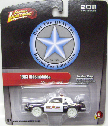 画像: JOHNNY LIGHTNING 2.0  R6 【"OFFICER JAMES LUCKETT"1983 OLDSMOBILE】 BLACK-WHITE (WHITE LIGHTNING)