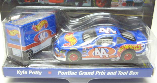 画像: 1998 HOT WHEELS PRO RACING PIT CREW 【TEAM HOT WHEELS KYLE PETTY/PONTIAC GRAND PRIX and TOOL BOX】　LT.BLUE/RR