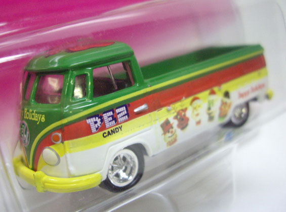 画像: LIMITED EDITION - PEZ 【HOLIDAY VW TYPE 2 PICK UP】　WHITE-GREEN